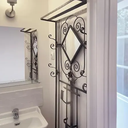 Appartamento Chic Neighborhood Charming Courtyard 7th Parigi